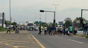 Comienzan bloqueos por combustible en Santa Cruz y choferes amenazan parar Cochabamba desde este martes