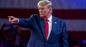 Trump autorizó operaciones encubiertas de la CIA en Venezuela y evalúa ataques terrestres