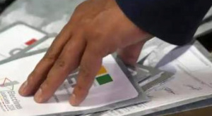 Cerca de 400 mil bolivianos en el exterior votarán en la segunda vuelta presidencial