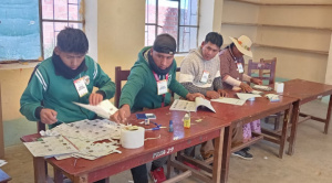 Entre esperanza e incertidumbre pobladores de la Sub Central San José acuden a votar.