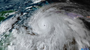 El huracán Melissa, de categoría 5, azota Jamaica con vientos y lluvias devastadores