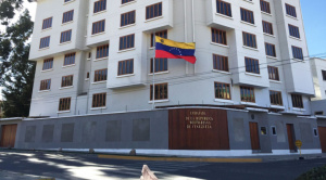 Embajada de Venezuela en Bolivia suspende trámites desde el 31 de noviembre