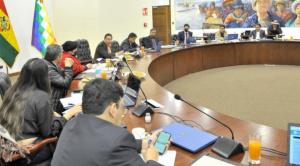 Ministros renuncian el miércoles; viceministros seguirán hasta la posesión de nuevas autoridades