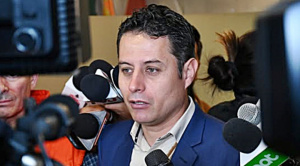 Juez extingue proceso contra Lara por un caso de terrenos