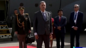 El Presidente de Uruguay arriba a El Alto para participar de la posesión de Paz