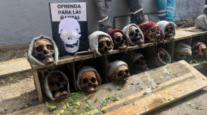 Fe, calaveras y tradición: La Paz se prepara para la fiesta de las ñatitas en el Cementerio General