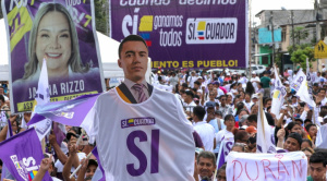 Ecuador definira en un referendo el regreso de bases extranjeras y una posible nueva Constitución