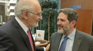 Juan Ignacio Siles resalta la voz crítica y literaria de Carlos Mesa en su bienvenida a la Academia