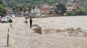Alcalde de Caranavi pide maquinaria  pesada para tareas preventivas ante riesgo de desborde del río Yara