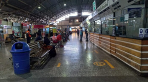 Suspenden salidas de buses desde Cochabamba a Santa Cruz por  bloqueos en Villa Tunari