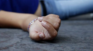 Mujer muere electrocutada al intentar rescatar a sus animales en San Lorenzo