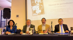 Juan Carlos Salazar, maestro del oficio, lanza su "Manual de periodismo"