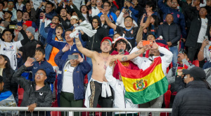 La tricolor acompaña a Villamil en un estadio de Ecuador
