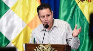 Lara felicita a la Policía y recuerda su promesa de apresar a Arce