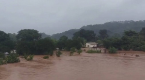 Lara ordena enviar helicópteros y brigadas de rescate para socorrer a afectados por inundaciones en El Torno