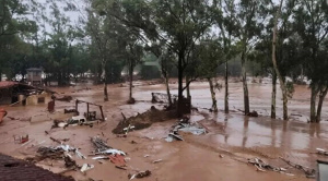 Alcalde de El Torno confirma que dos  helicópteros llegan para el auxilio; la  prioridad es la gente que está en techos y árboles