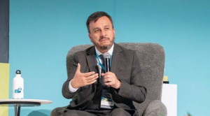 Medinaceli advierte que sin el ajuste a los carburantes el dólar habría alcanzado los Bs 30 y el país enfrentaría una crisis con mafias