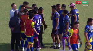San Juan FC vs. ABB es interrumpido por agresión al árbitro