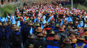 Mineros cooperativistas marchan hacia La Paz en rechazo al DS 5503