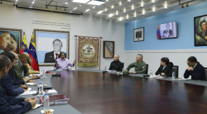 Maduro dice que en EE.UU. fabrican una "realidad virtual" para robar recursos a Venezuela