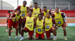 Panamá llega a Santa Cruz con 24 jugadores, 10 del exterior