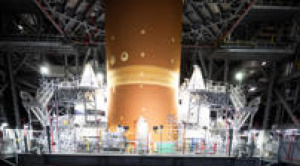 La NASA inicia preparativos para “histórico” lanzamiento tripulado a la Luna