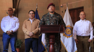 Ola de violencia en Guatemala deja ocho policías muertos, motines en cárceles y estado de sitio