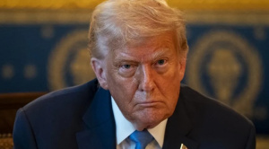 Trump lanza avalancha de ataques contra aliados europeos