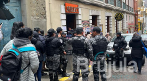 Padres de familia denuncian desorganización y largas esperas en el Serecí 