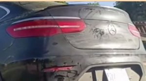 Hallan uno de los vehículos que habría sido usado por atacantes que acribillaron a un hombre 