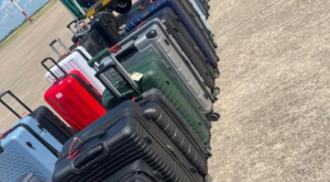 Juez se presenta ante la FELCN por el caso de maletas con droga