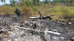 Hallan en Paraguay incinerada una avioneta con placa boliviana