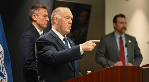 “Zar fronterizo” de EEUU asegura que  no "renunciarán" a la misión migratoria de Trump