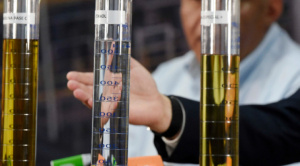 YPFB inicia limpieza y rehabilitación de tanques tras fallas que afectaron la calidad del combustible