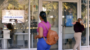 Cuba agota su combustible para aviones en un nuevo episodio del asedio petrolero de EEUU