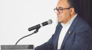 Paz ratifica a Gustavo Ávila como vocal del TSE en representación del Ejecutivo