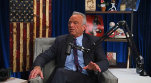 Secretario de Salud de EEUU: “No me  asustan los gérmenes. Yo solía inhalar cocaína  de los asientos de los inodoros”