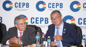 Gobierno y empresarios analizan medidas de estabilización y acuerdan diálogo permanente