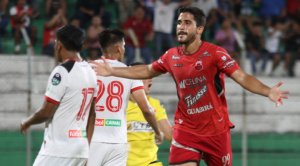 Repechaje: Guabirá gana in extremis con un con un gran disparo de Maciel