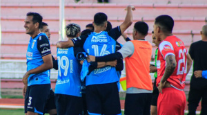 El colombiano Garcés convierte 4 y Blooming golea a Independiente