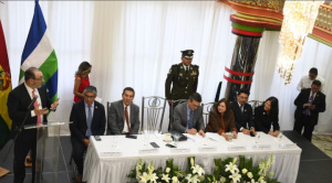 Díaz-Granados queda encantado con los cholets y quiere uno para la CAF