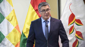 Espinoza confirma que billetes de serie B están otra vez habilitados y que los del avión no tienen validez