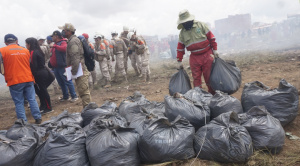 Aprehenden a joven con Bs 71.400 en billetes de la serie B recogidos del avión accidentado