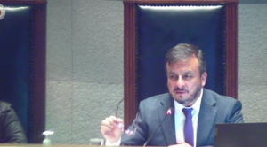 Medinaceli informa que dos empresas verifican la calidad de combustibles y que un seguro cubrirá resarcimiento de daños 