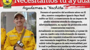 Madre de bombero voluntario herido en El Alto informa que gobierno cubrirá gastos de tratamiento 