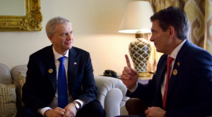 Paz informa que dialogó con Kast sobre los 300.000 bolivianos que viven en Chile