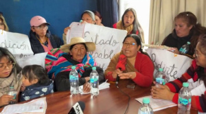 Luego de una manifestación, activistas entregan al gobierno proyecto para sancionar incumplimiento de asistencia familiar