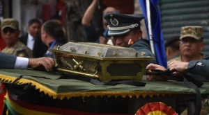 Tome nota, estas son las vías cerradas por el traslado de los restos de Abaroa