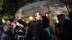 Manfred Reyes Villa volvió a ganar por goleada en Cochabamba