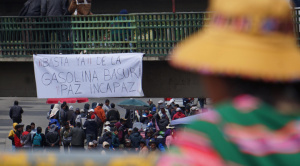 Gobierno reconoce 60 puntos de bloqueo en La Paz y El Alto y califica la medida como política
